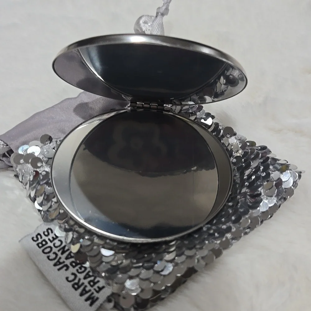Marc Jacobs cosmetic, purse, travel mirror NEW - Picture 8 of 8